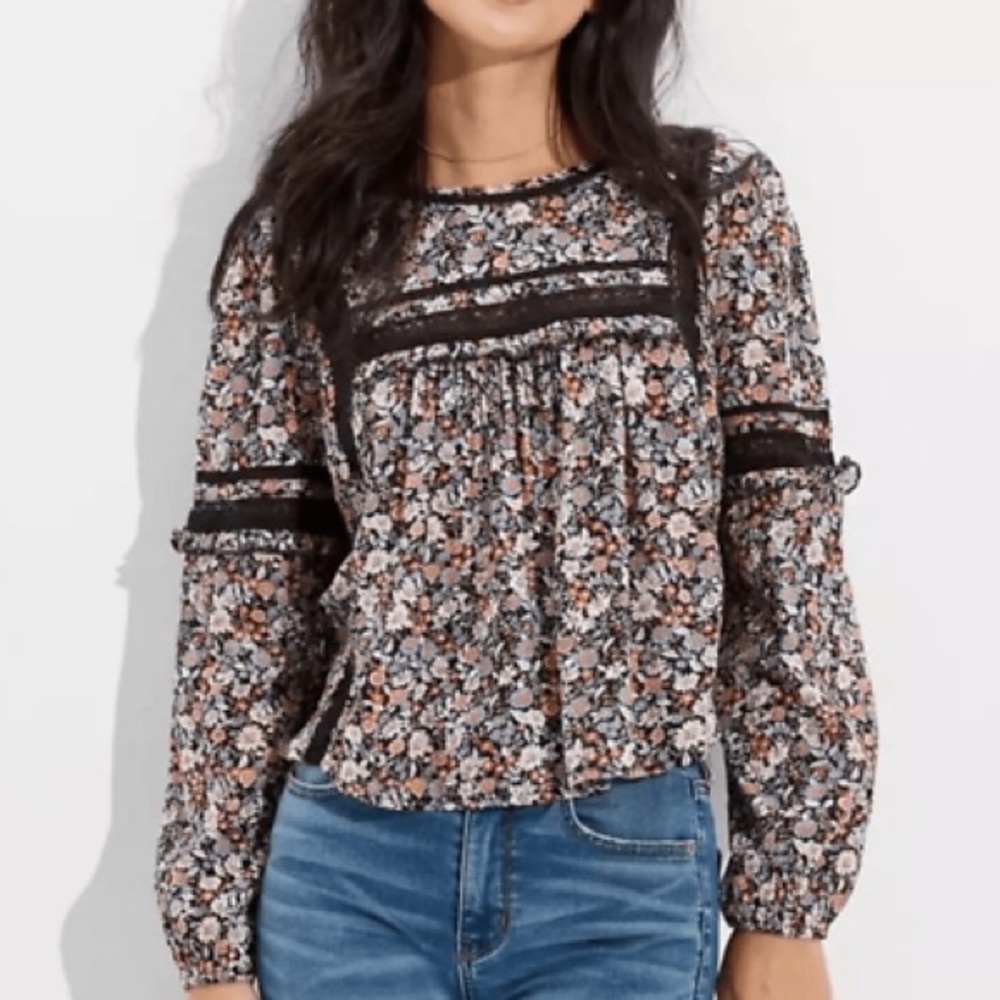 NWT American Eagle Outfitters Floral and Lace Open Back Blouse